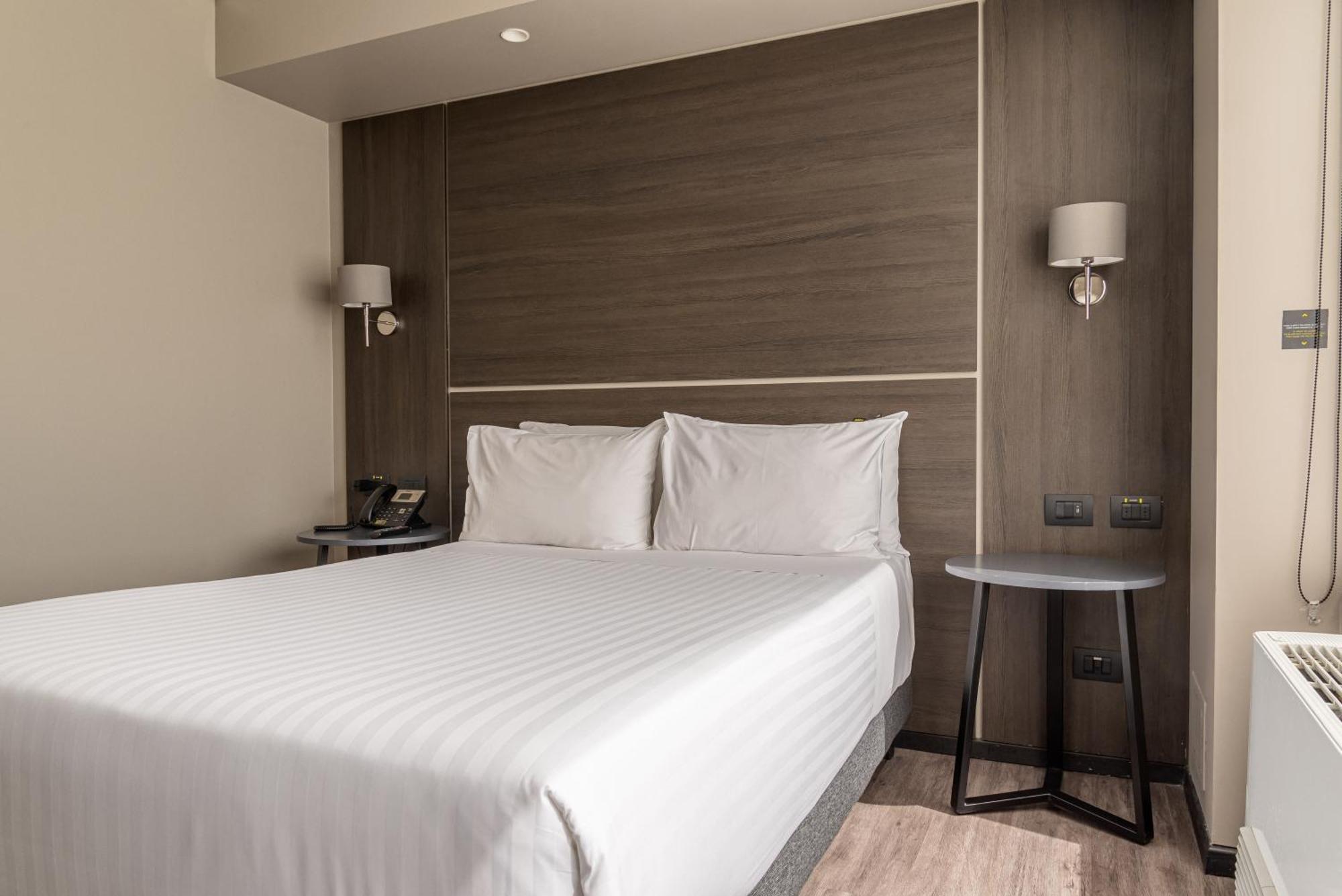 Ola Santiago Providencia, Tapestry Collection By Hilton Hotel Kültér fotó